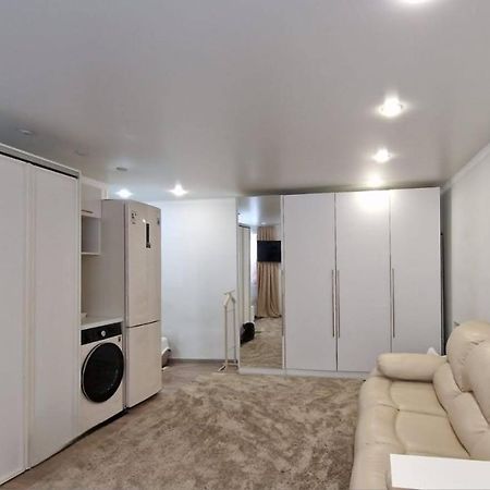 Luxury On Gogol Apartman Karagandi Kültér fotó